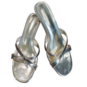 Metallic Gold Kitten Heels Women's Size 9 Strappy Sandals Unbranded Shiny Formal